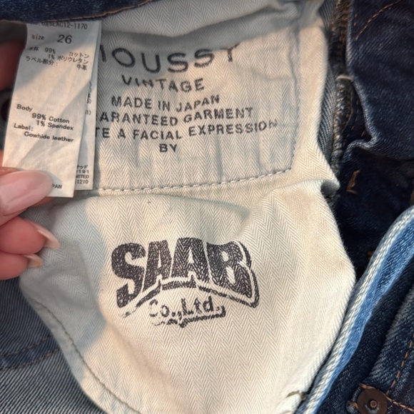 Moussy Vintage Tyrone Mid-Rise Cropped Distressed Jeans - Picture 11 of 11